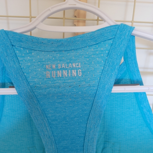 New Balance Women's Spring Impact Run Hybrid Print Tank - Picture 3 of 4